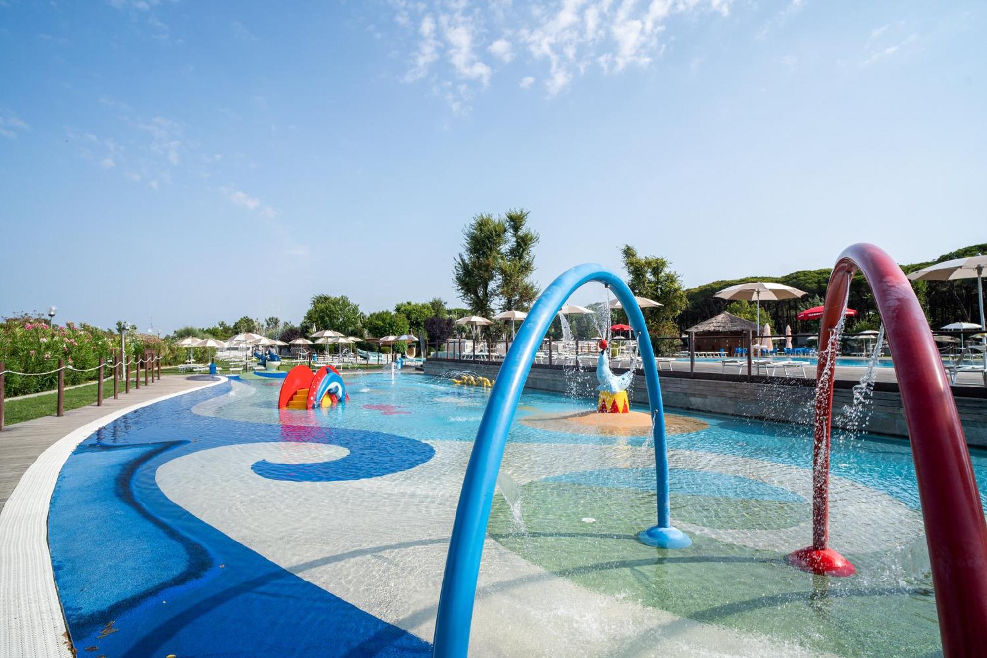Отель Club Del Sole Spina Family Collection Лидо-ди-Спина Экстерьер фото